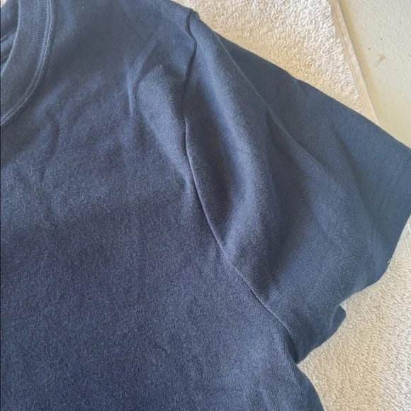 Hollister Short Sleeve Navy Crew Tee - Picture 9 of 11